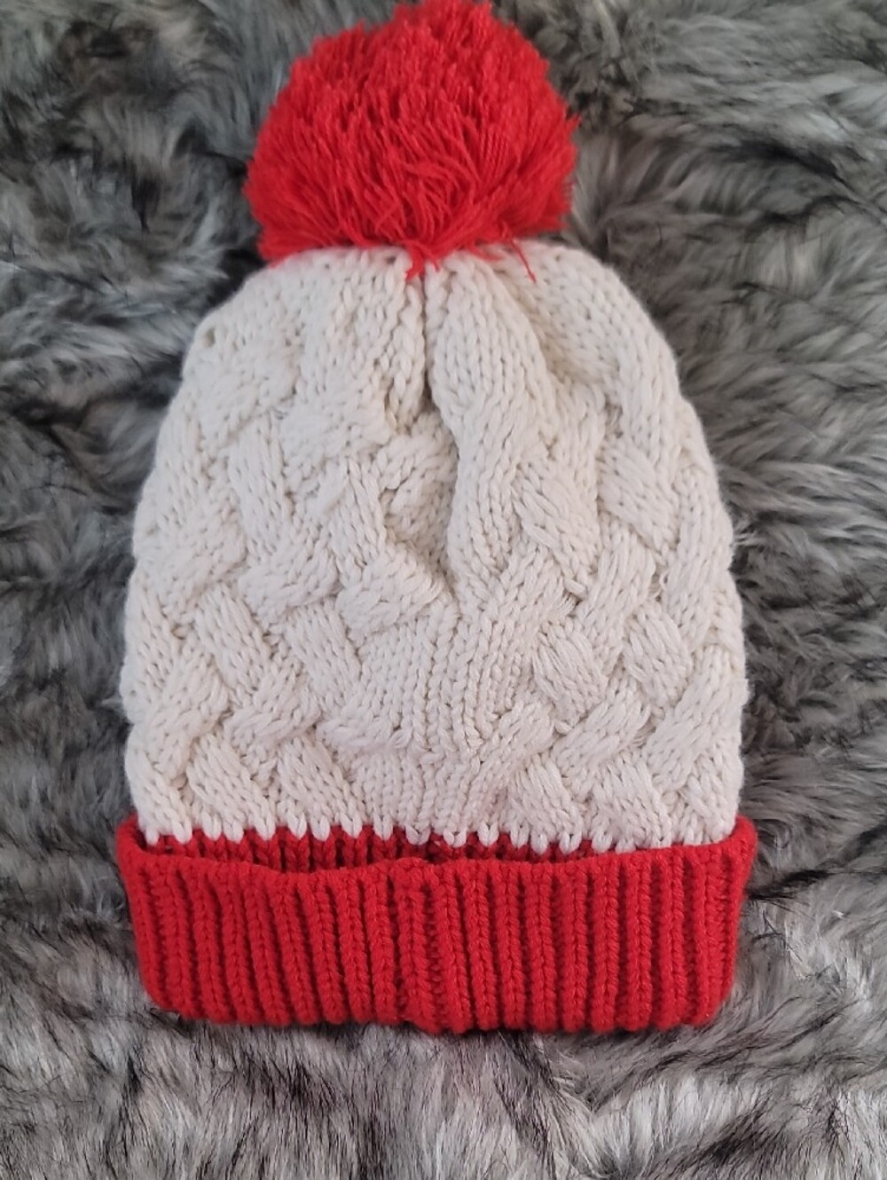 Women's NFL New England Patriots Cream Cable Knit Pom Beanie with Red Cuff - Picture 7 of 10